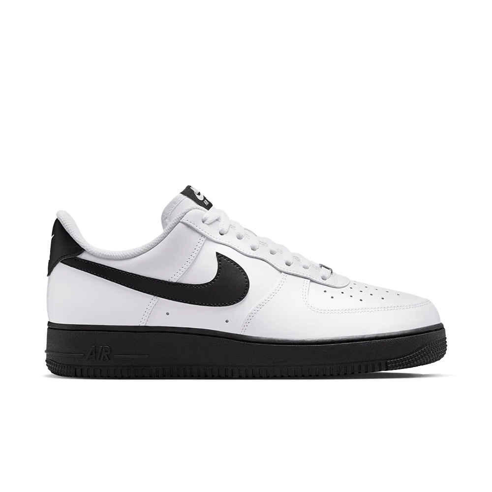 Nike Air Force 1 '07