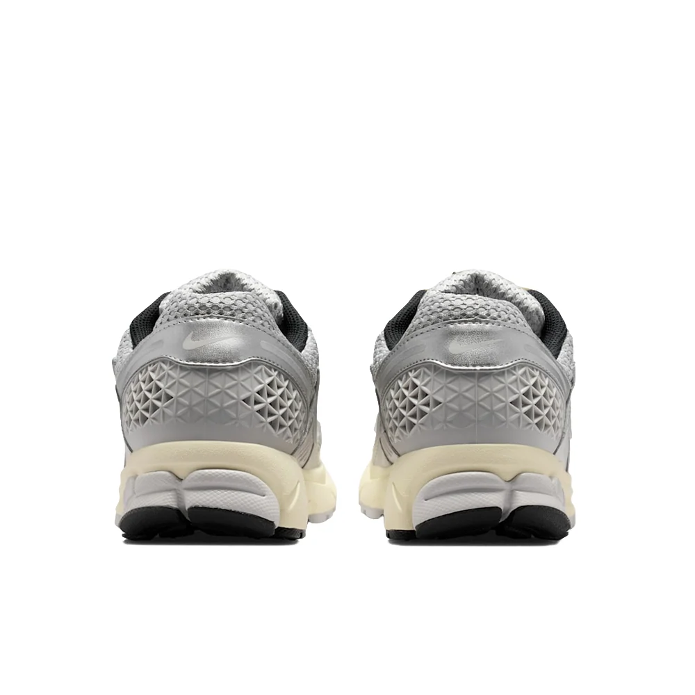 Nike Zoom Vomero 5 - Image 4